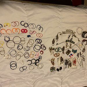 Lots 63 set Earrings 9 necklaces, 3 belts, scarf's